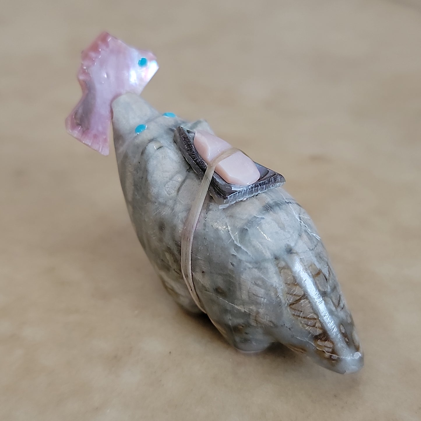 Delvin Leekya Picasso Marble Wolf w/ Great Catch Zuni Fetish