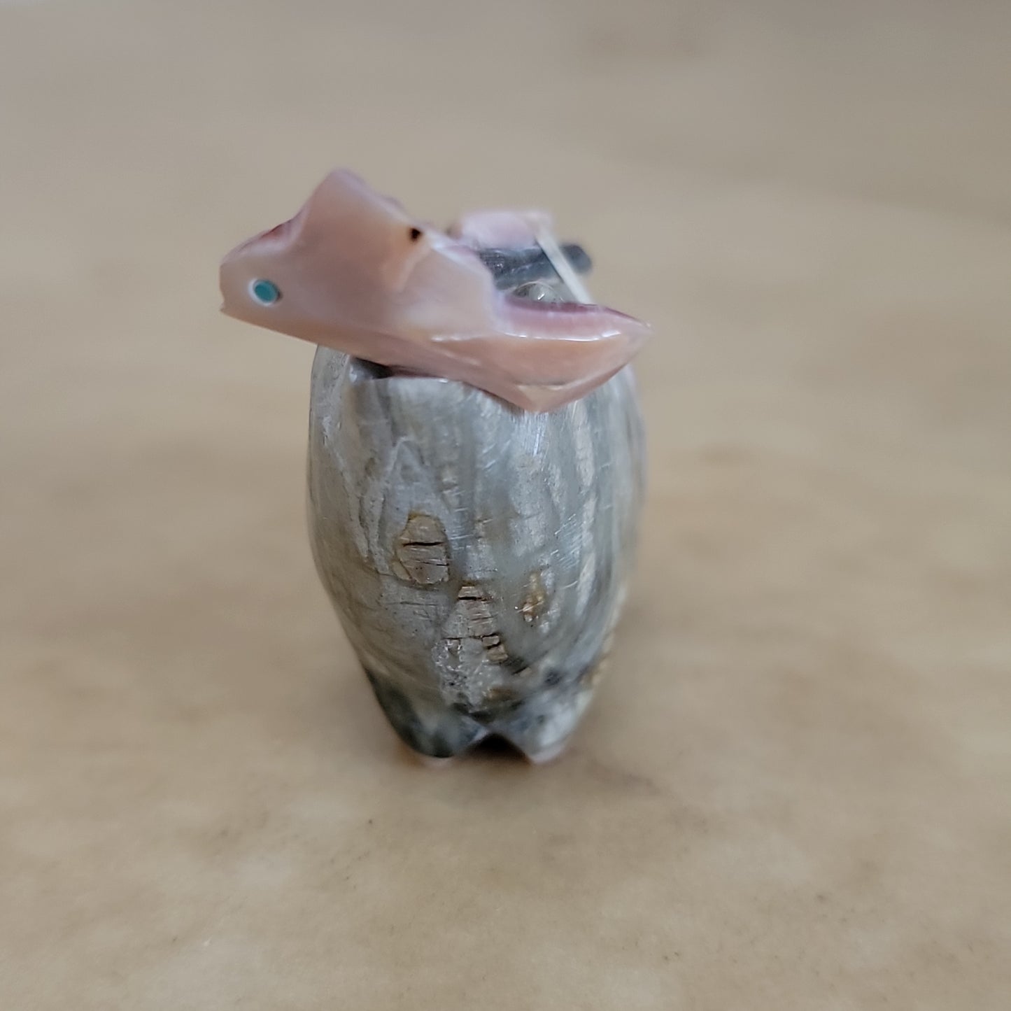 Delvin Leekya Picasso Marble Wolf w/ Great Catch Zuni Fetish