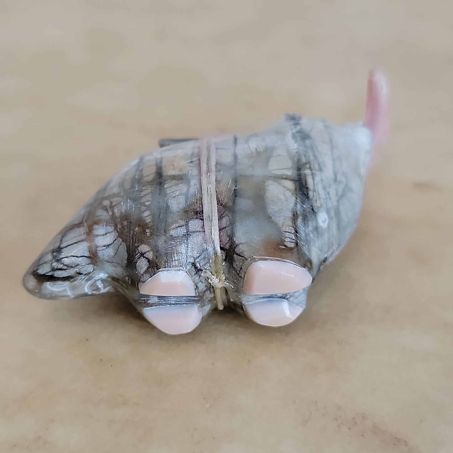 Delvin Leekya Picasso Marble Wolf w/ Great Catch Zuni Fetish