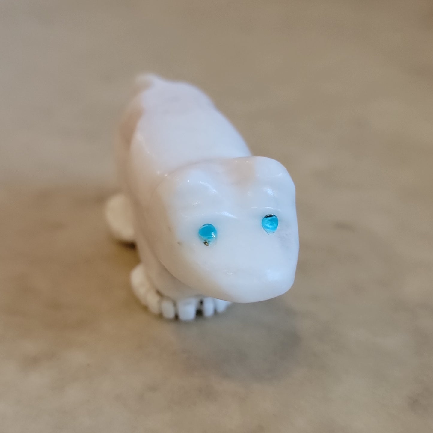 Alabaster Wolf Zuni Fetish
