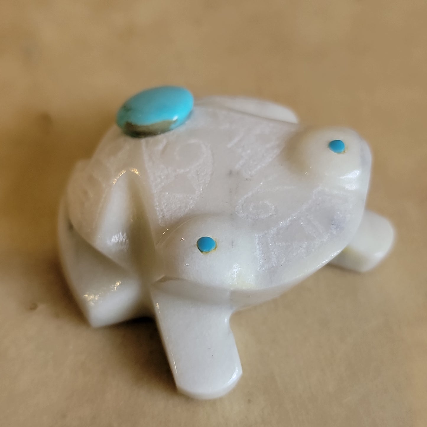 Marble Etched Frog Zuni Fetish