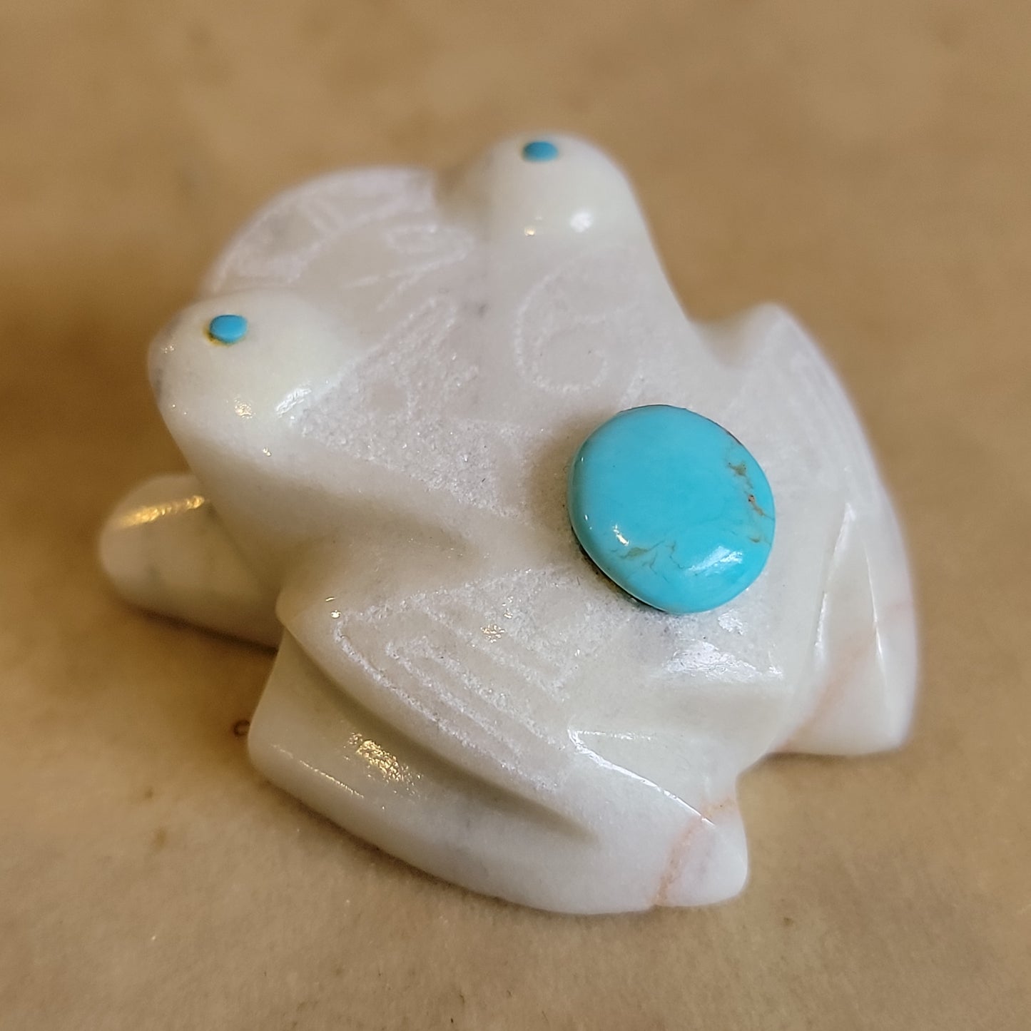 Marble Etched Frog Zuni Fetish
