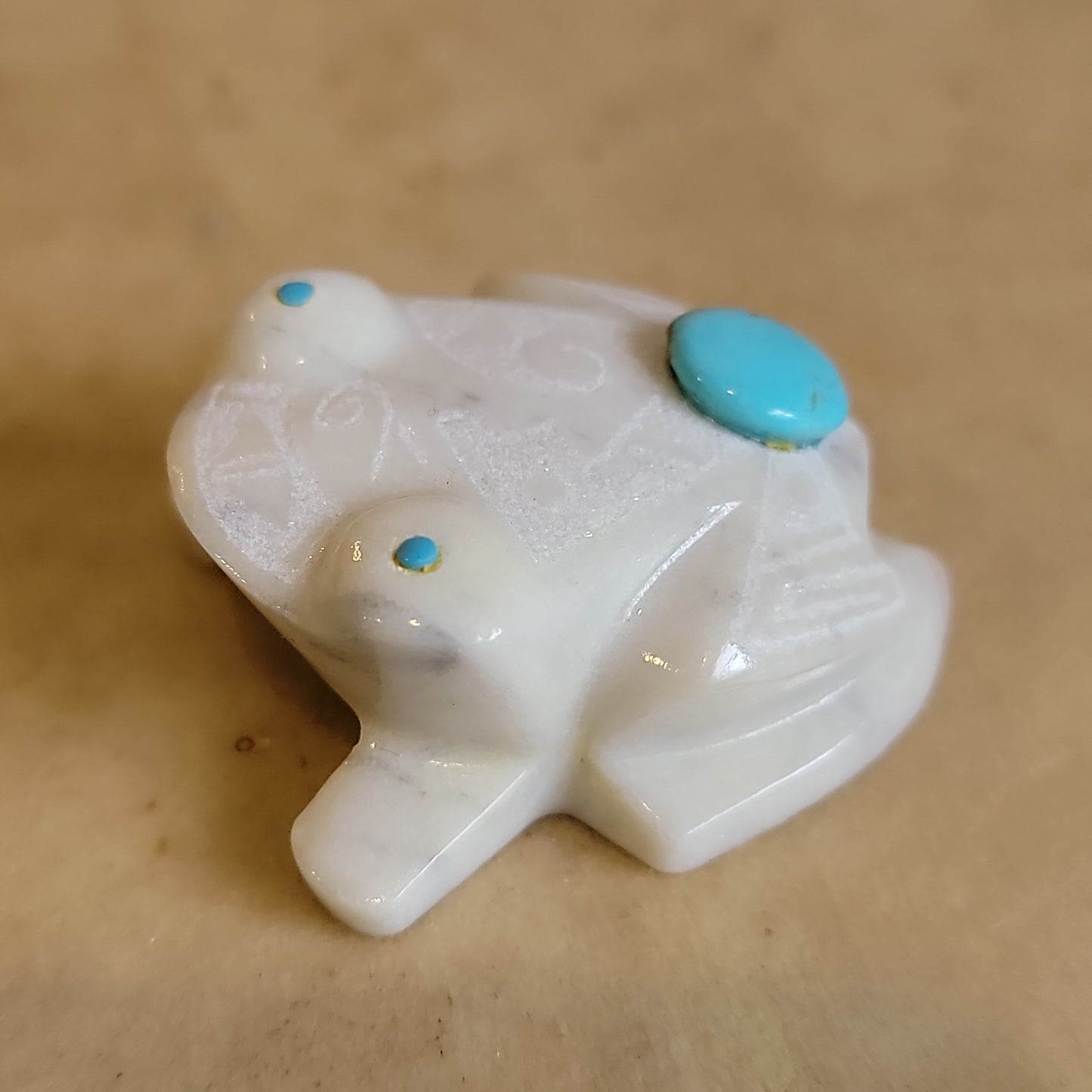 Marble Etched Frog Zuni Fetish