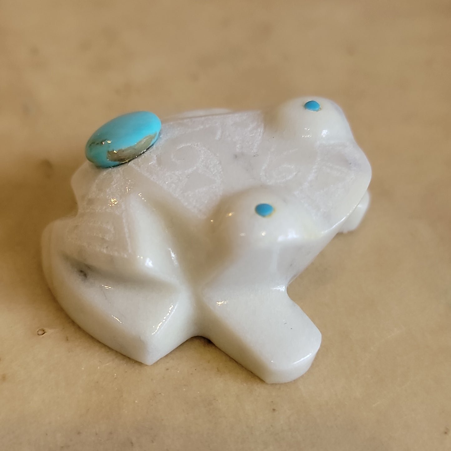Marble Etched Frog Zuni Fetish