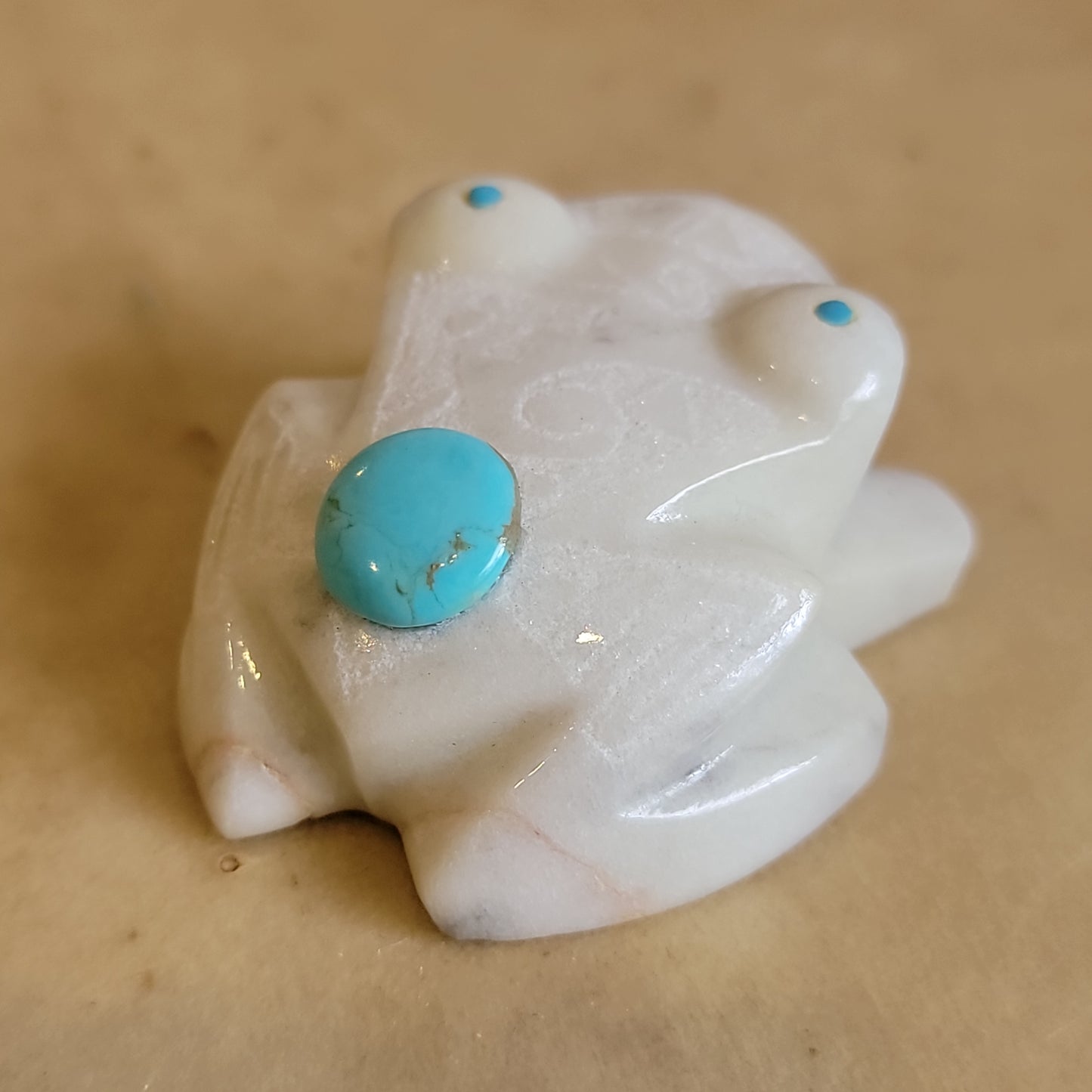 Marble Etched Frog Zuni Fetish