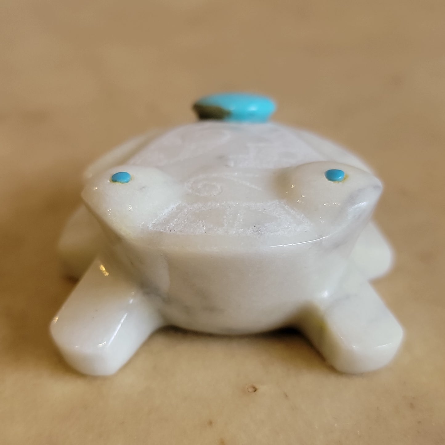 Marble Etched Frog Zuni Fetish