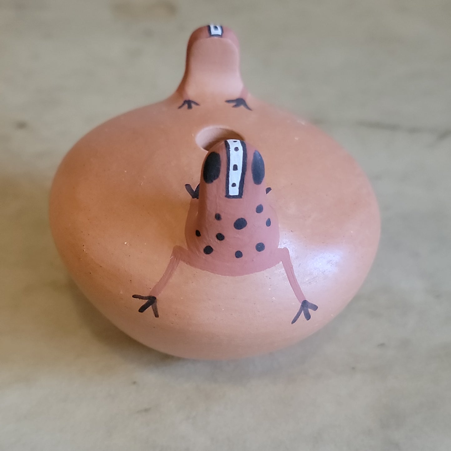 Agnes Peynetsa Zuni Seedbowl w/2 Peering Frogs Pueblo Pottery
