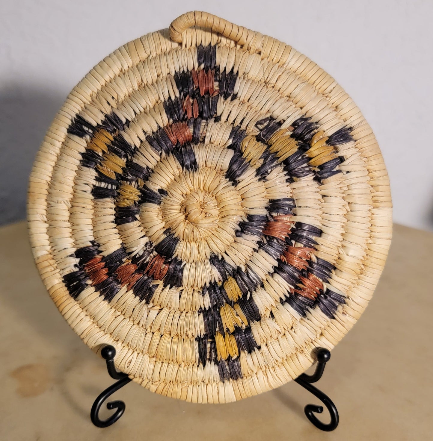 Hopi Pueblo Coiled Miniature Basket/Plaque Indian Basket