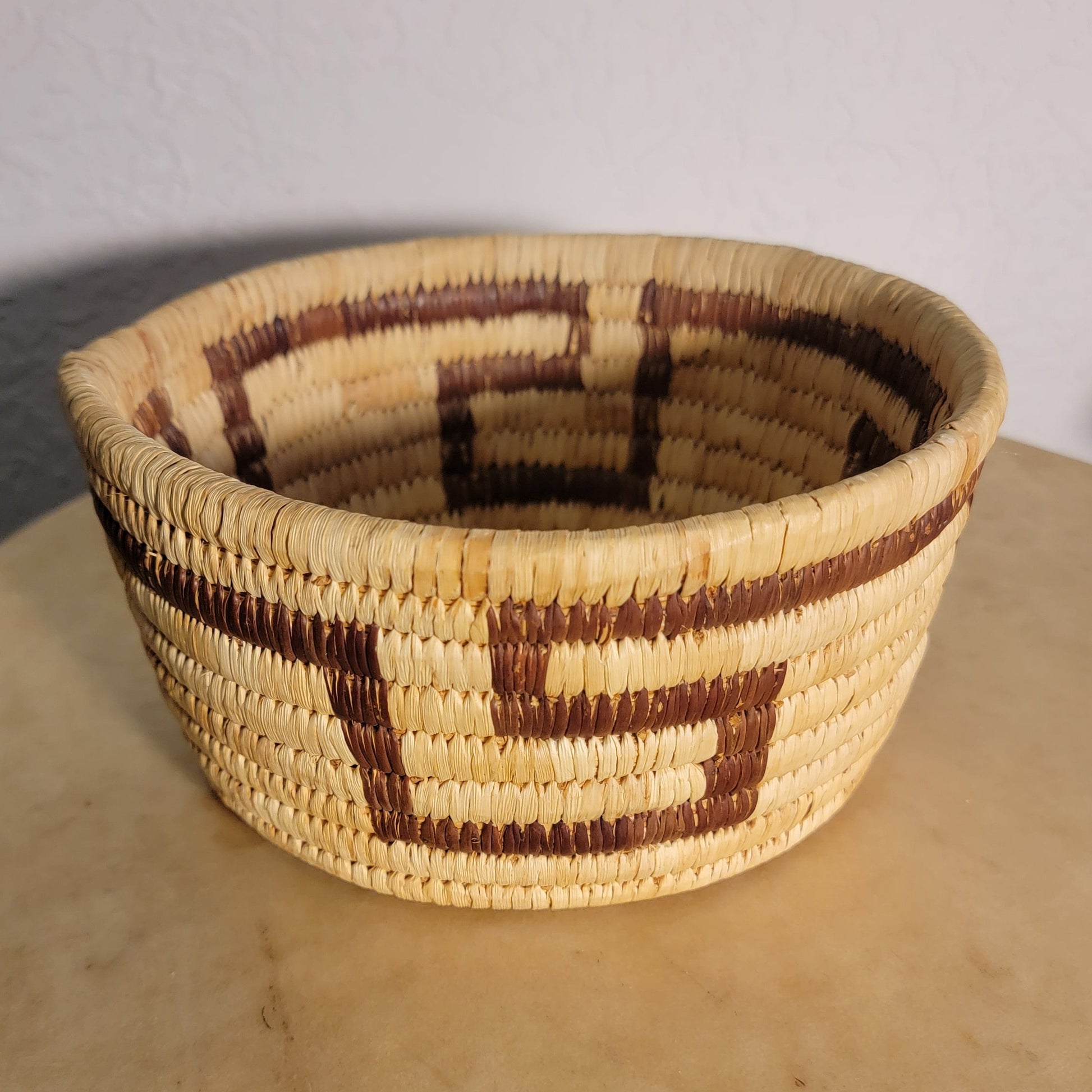 Vintage Papago Tohono O'Odham Coiled Basket/Bowl with Yucca Root Indian Basket