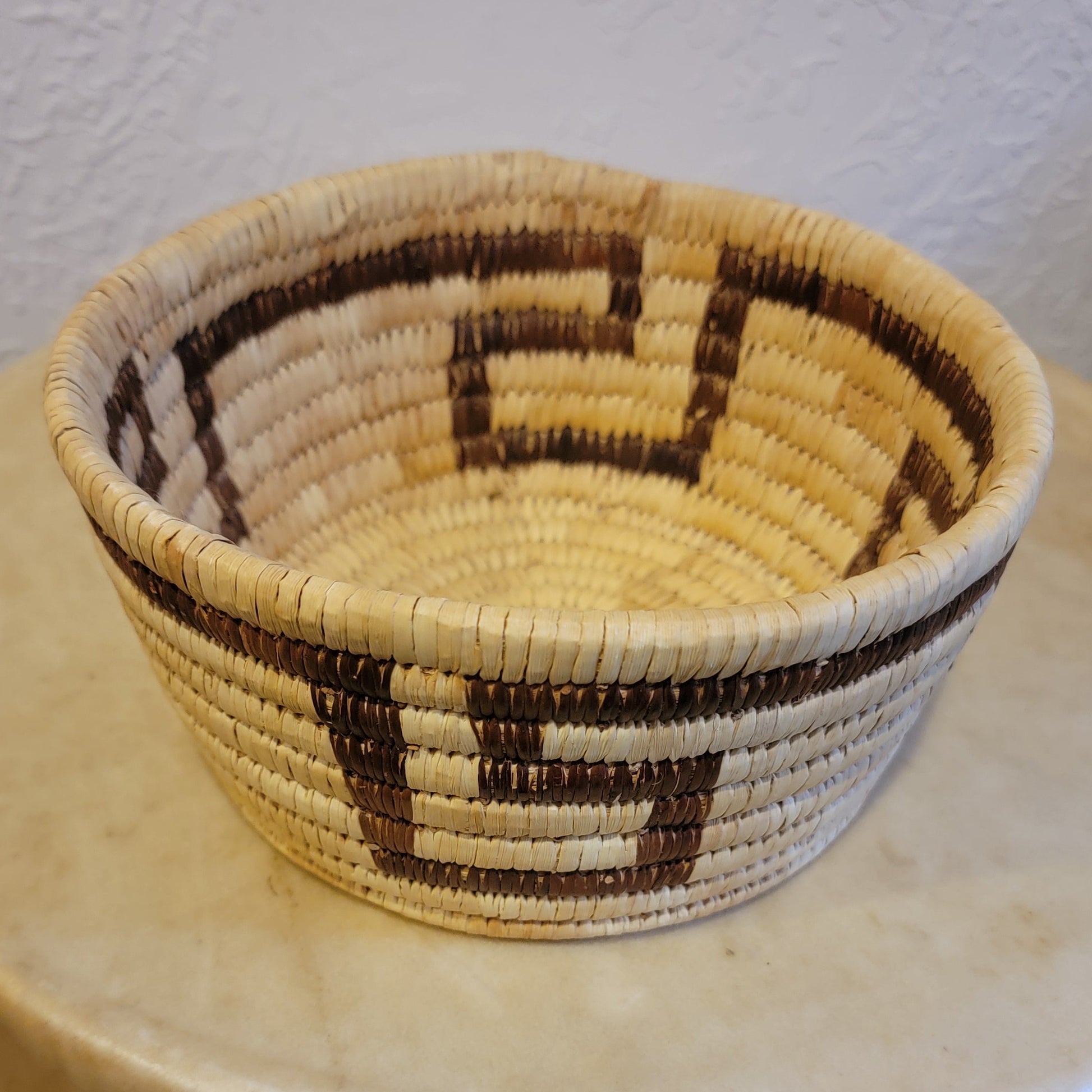 Vintage Papago Tohono O'Odham Coiled Basket/Bowl with Yucca Root Indian Basket
