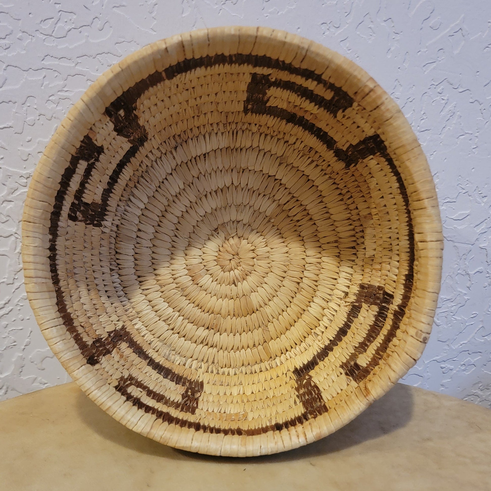 Vintage Papago Tohono O'Odham Coiled Basket/Bowl with Yucca Root Indian Basket