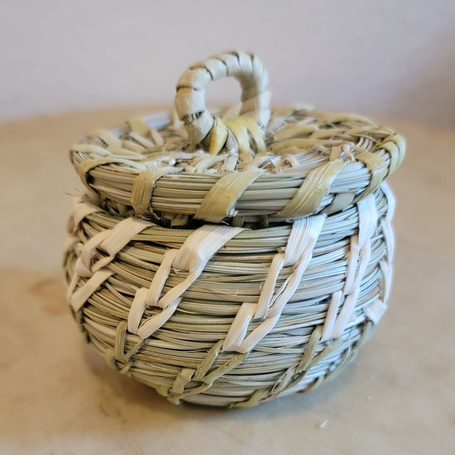 Papago Tohono O'Odham Split Stitch Keepsake Indian Basket