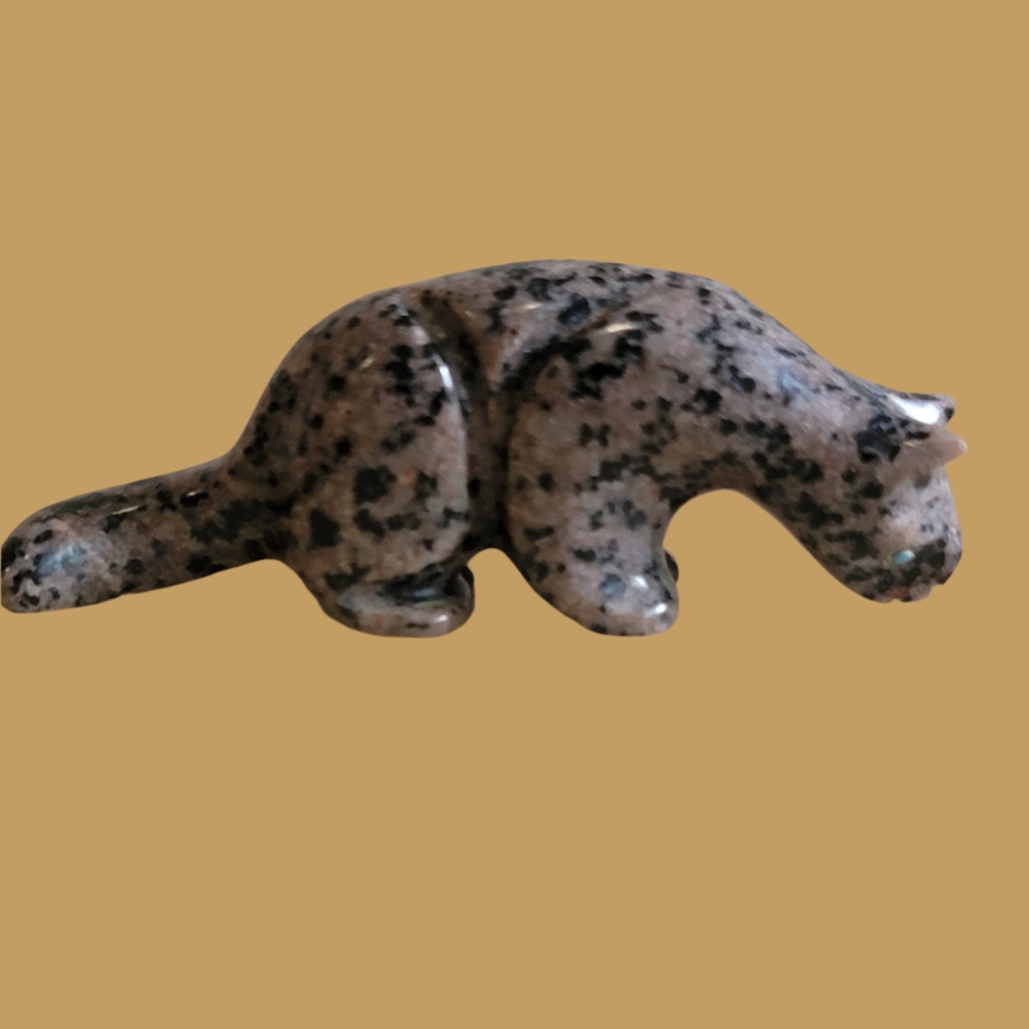 Amazing Yooperlite "Glow in the Dark" Mountain Lion Zuni Fetish