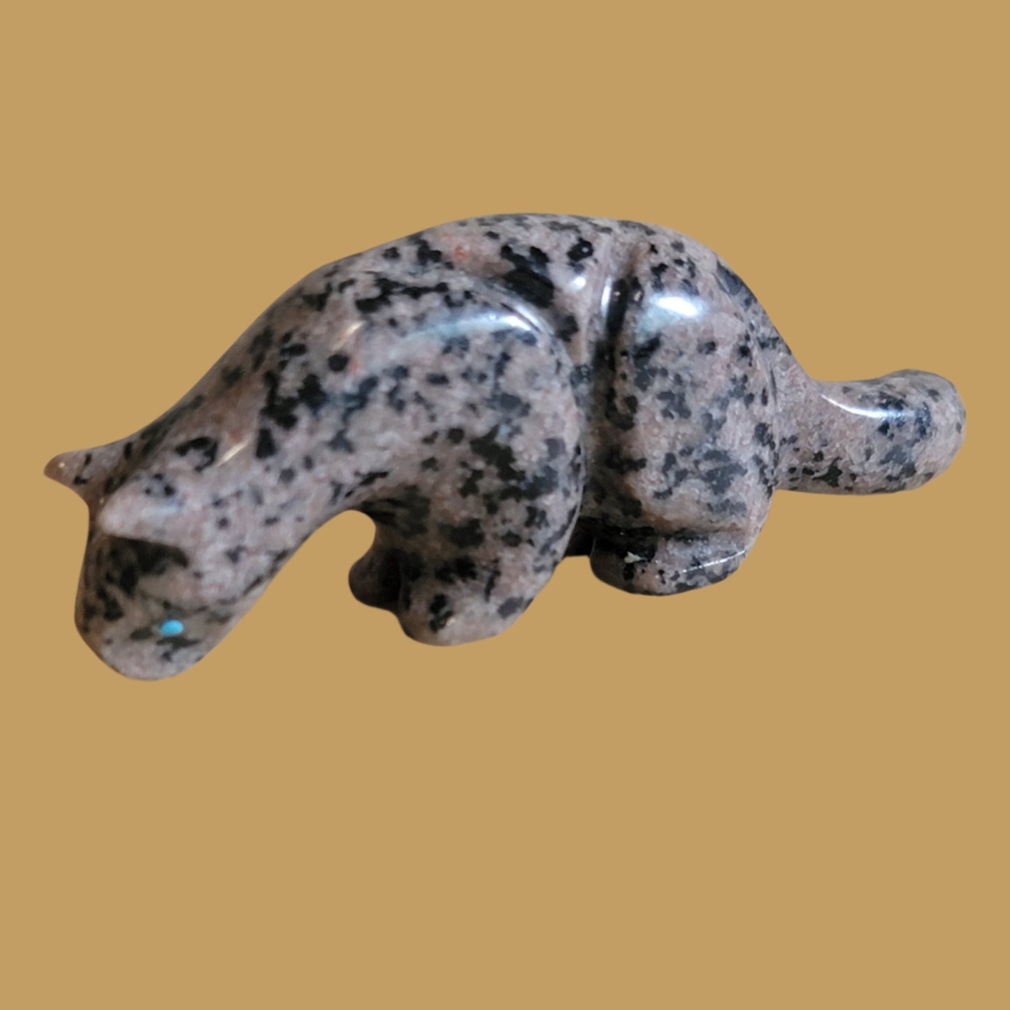 Amazing Yooperlite "Glow in the Dark" Mountain Lion Zuni Fetish
