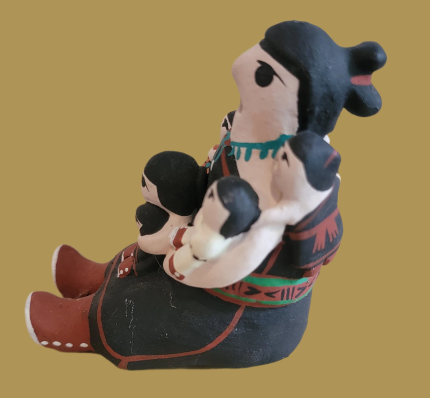Santo Domingo Pueblo Storyteller w/six Babies Pueblo Pottery