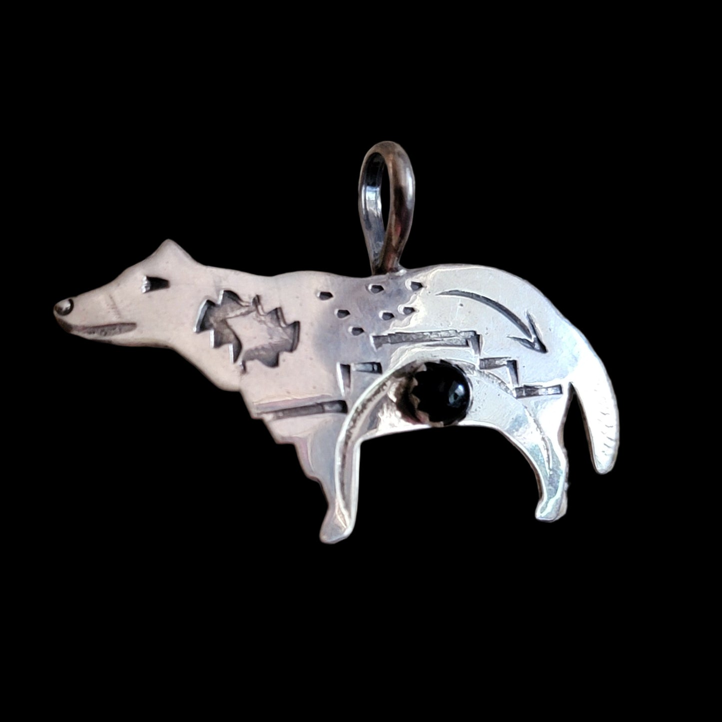 Sterling Silver Navajo Wolf Pendant w/Jet Stone Indian Jewelry
