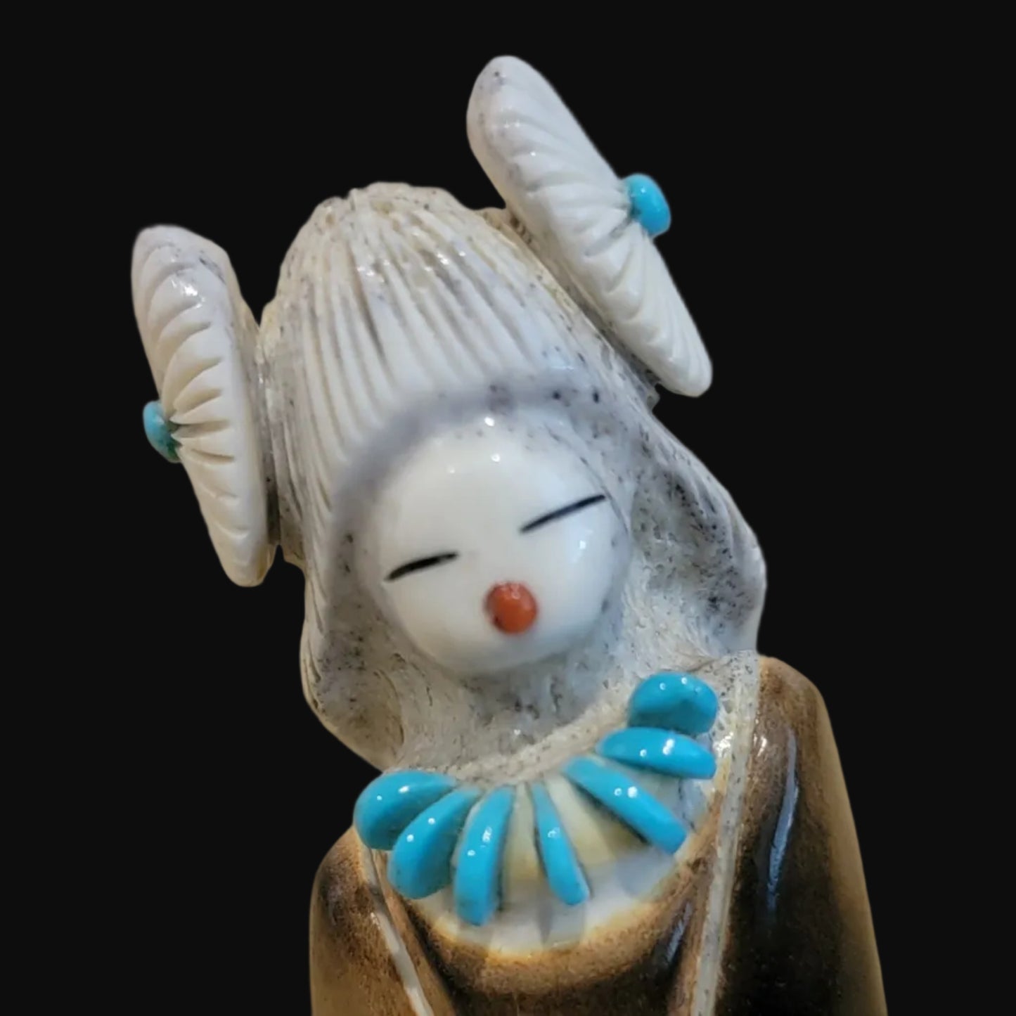 Beautiful Antler Zuni Maiden w/Mano and Metate Zuni Fetish