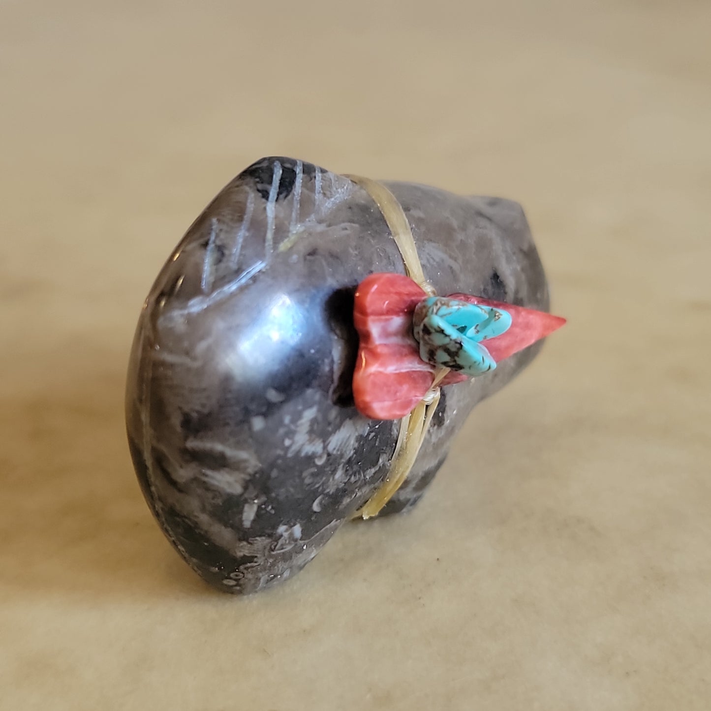 Marlstone Mountain Lion Zuni Fetish