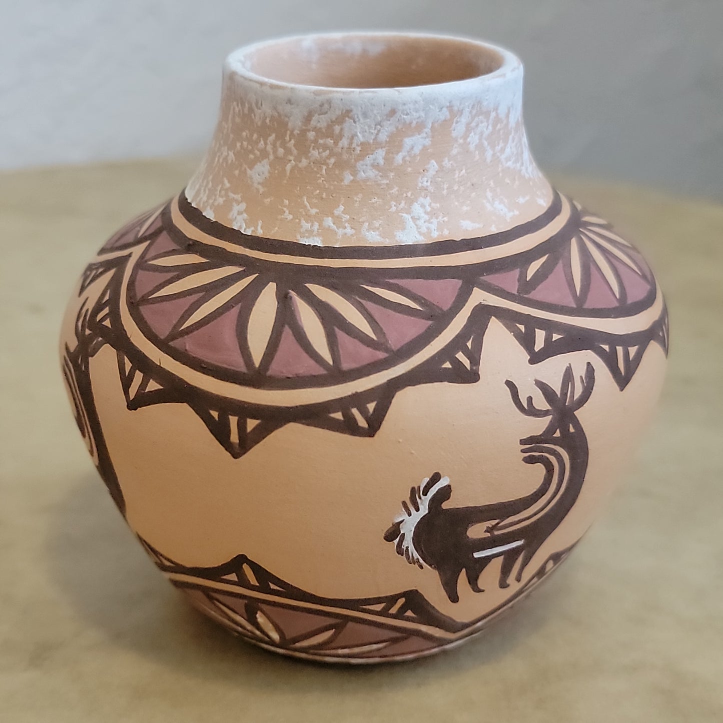 Tara Edaakie Quadruple Deer Pattern Zuni Pueblo Pottery