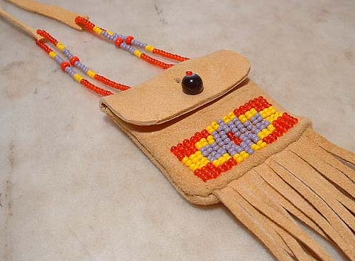 Leslie Bitsie Jr. Beaded Navajo Pouch