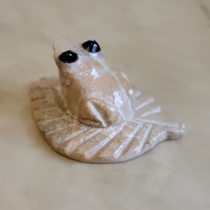 Travertine Frog Resting on Leaf Zuni Fetish