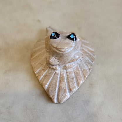 Travertine Frog Resting on Leaf Zuni Fetish