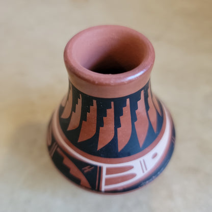 Vintage  Carol Lorreto (1998) Jemez Pueblo Pottery Vase