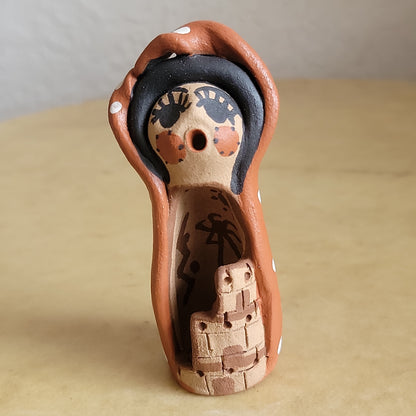 Felicia Fragua Unique Jemez Maiden Figurine W/ Pueblo  Indian Pottery