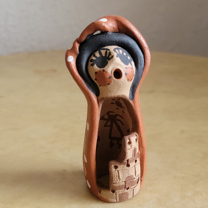 Felicia Fragua Unique Jemez Maiden Figurine W/ Pueblo  Indian Pottery