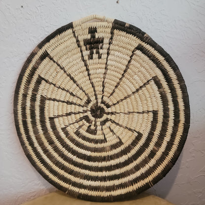 Unbelievable Find!  Large Papago Tohono O'Odham "Man in the Maze" Indian Basket