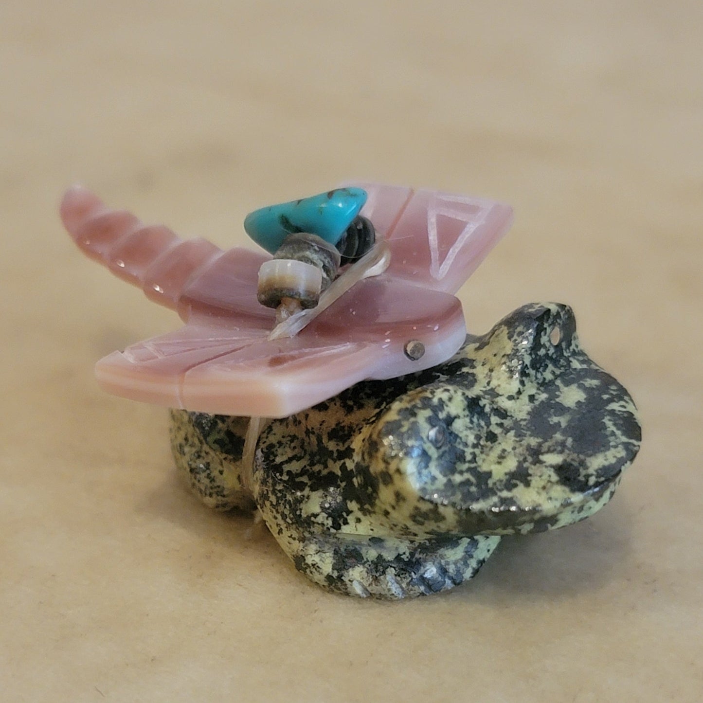 Daisy Leonard Pink Mussel Shell Dragonfly on Serpentine Frog Zuni Fetish