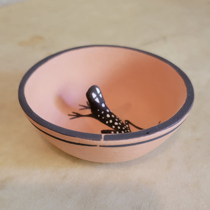 Agnes Peynetsa Zuni Pueblo Pottery Bowl w/Raised Spotted Gecko