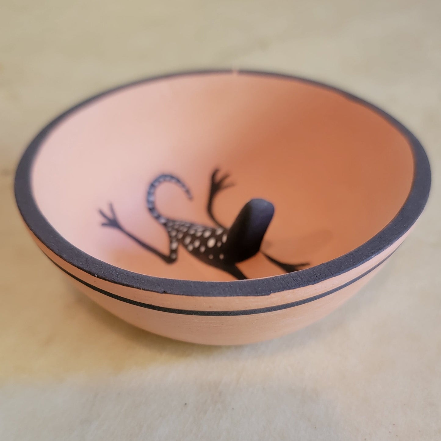 Agnes Peynetsa Zuni Pueblo Pottery Bowl w/Raised Spotted Gecko