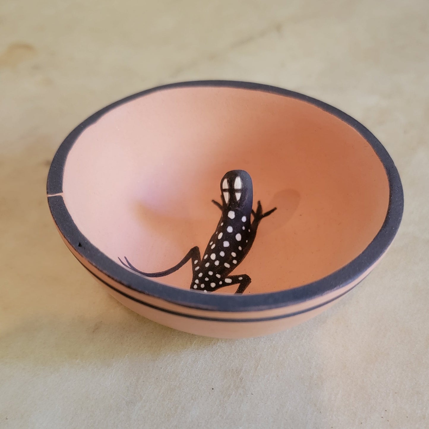 Agnes Peynetsa Zuni Pueblo Pottery Bowl w/Raised Spotted Gecko