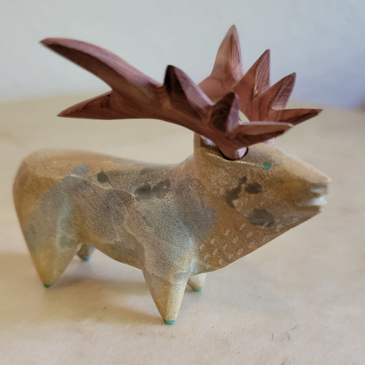 Enrike Leekya Travertine Elk w/ Cedar Horns Zuni Fetish