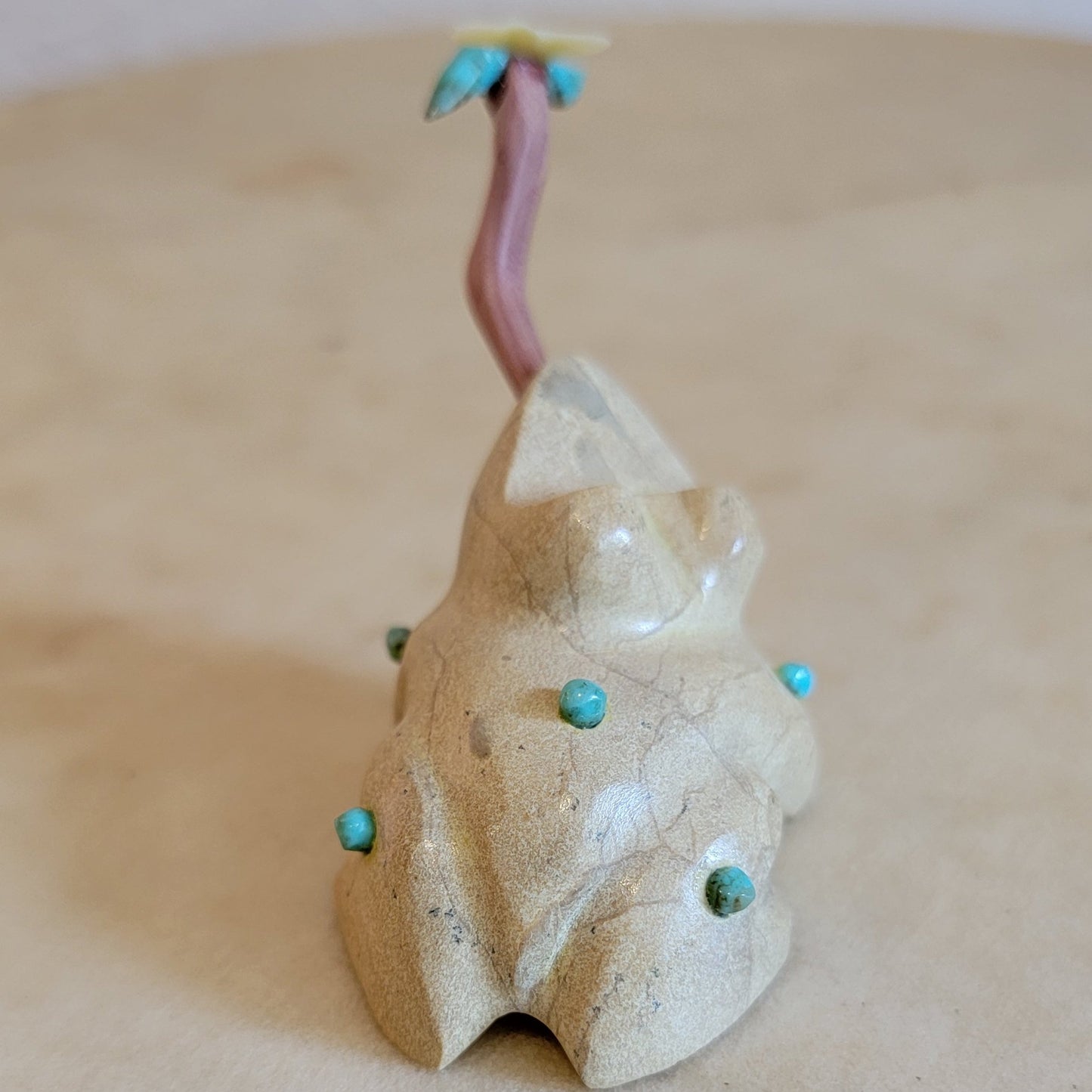 Travertine Frog  Zuni Fetish