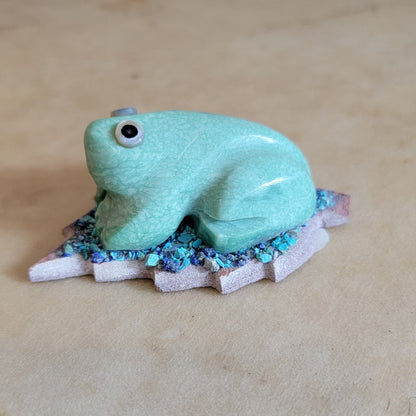 Justin Natewa Variscite Frog on Leaf Zuni Fetish