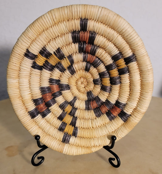 Hopi Pueblo Coiled Miniature Basket/Plaque Indian Basket