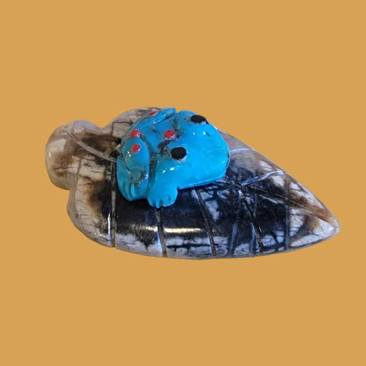 Turquoise Frog on Picasso Marble Leaf Zuni Fetish