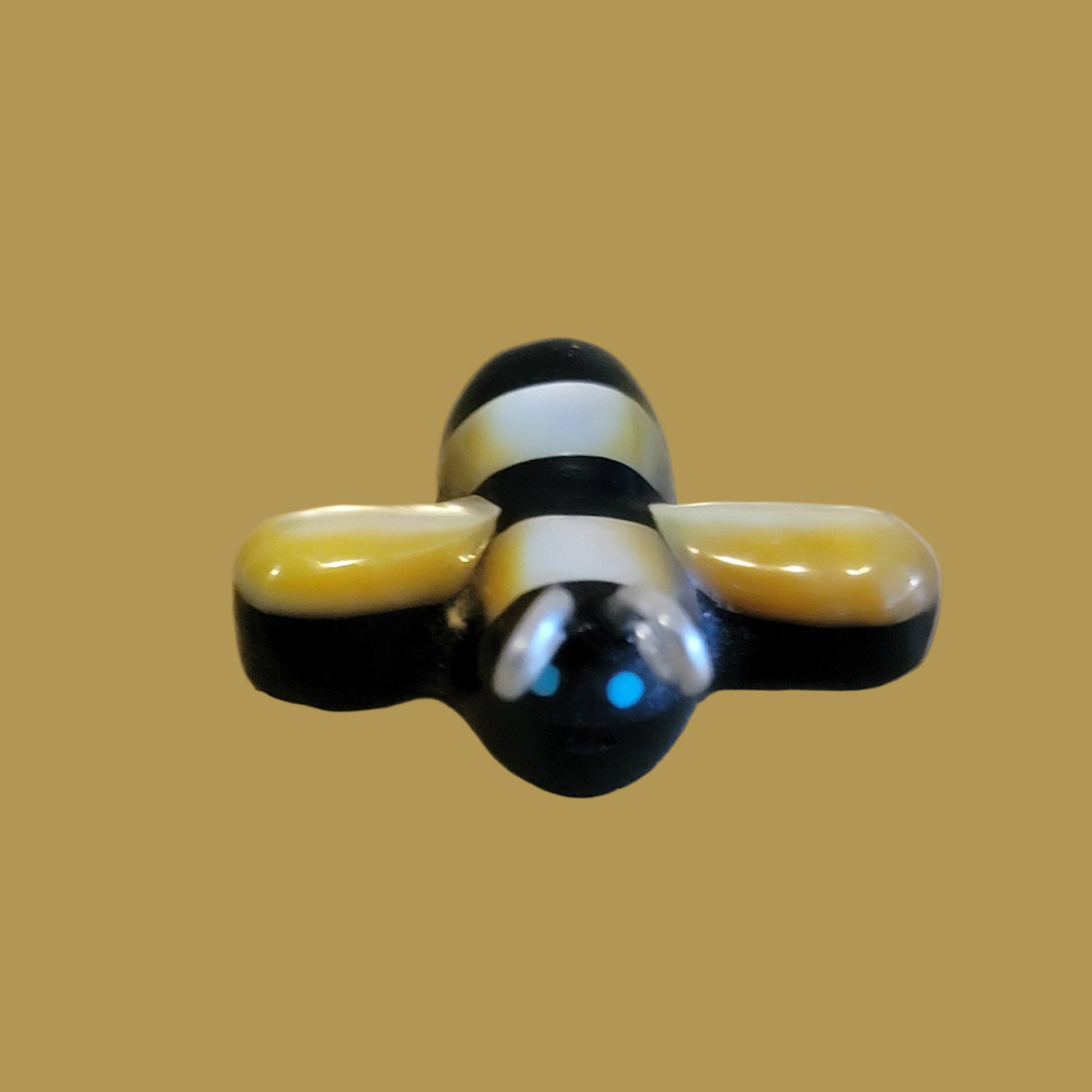 Jet and Gold Lip Bumblebee Zuni Fetish