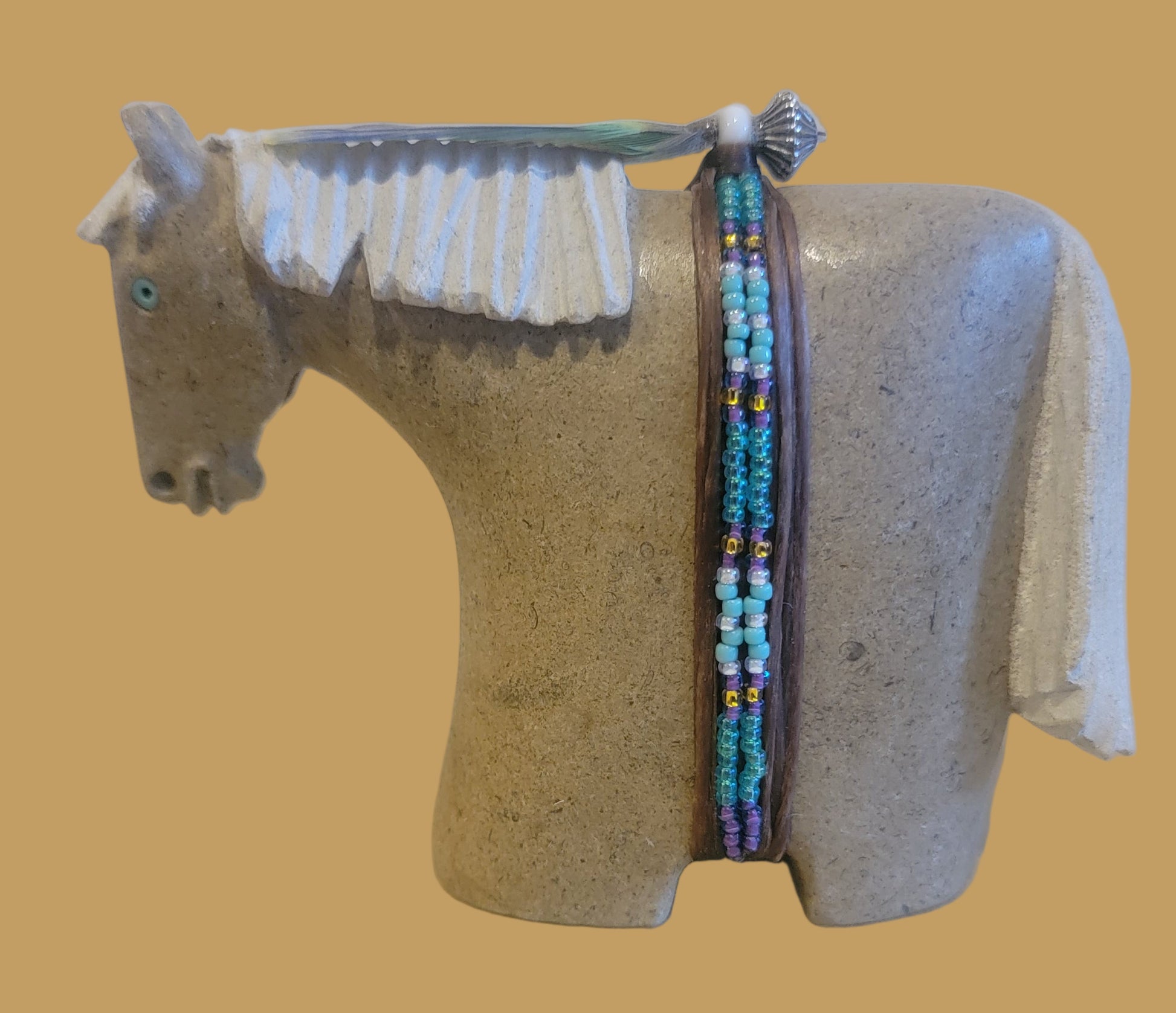 Navajo Alabaster Horse w/Beaded Bundle Zuni Fetish