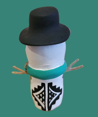 Jemez Pueblo Potter Snowman Stoyteller w/one Hugging Child
