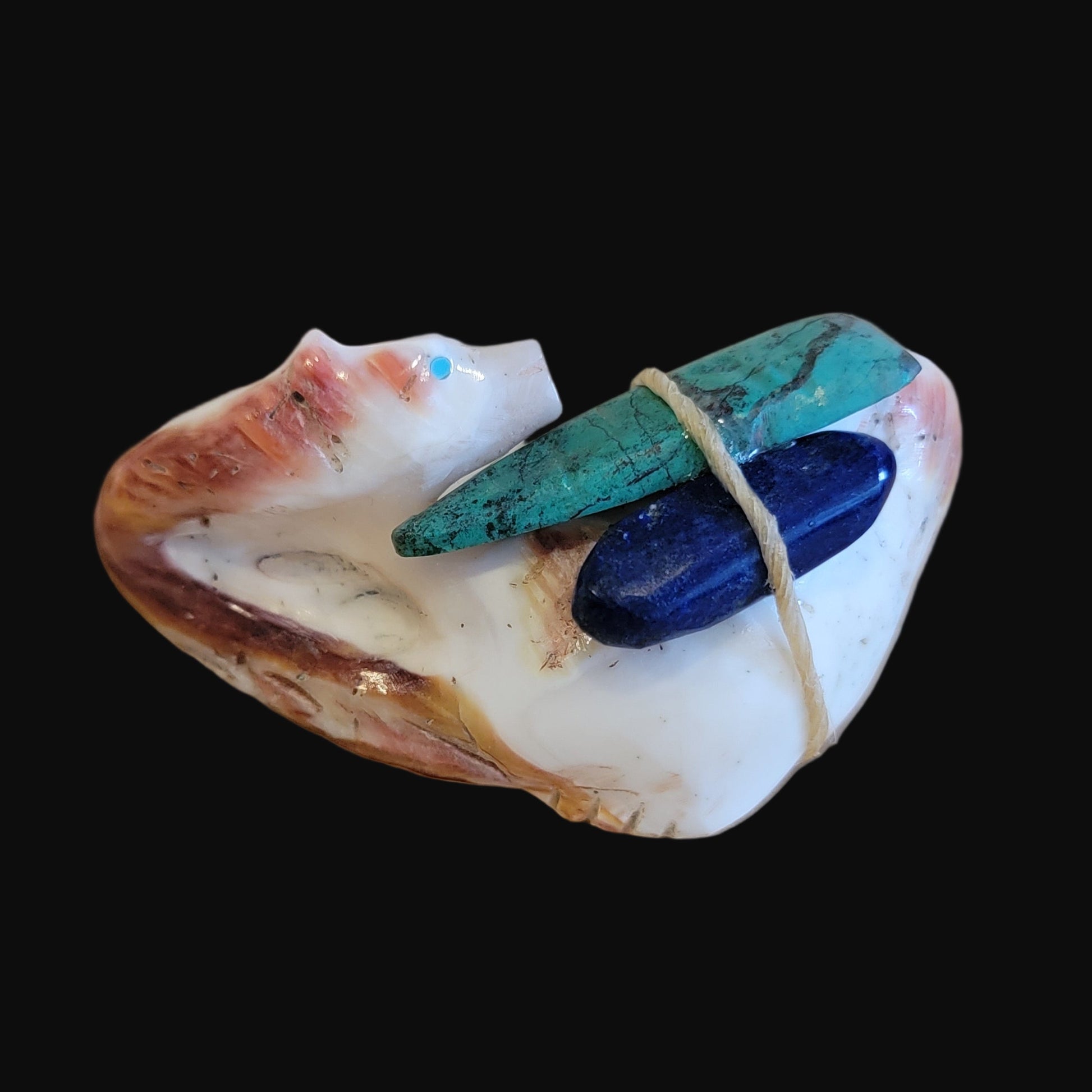 Looking Backwards Spiny Oyster Shell Medicine Bear w/Pack Zuni Fetish