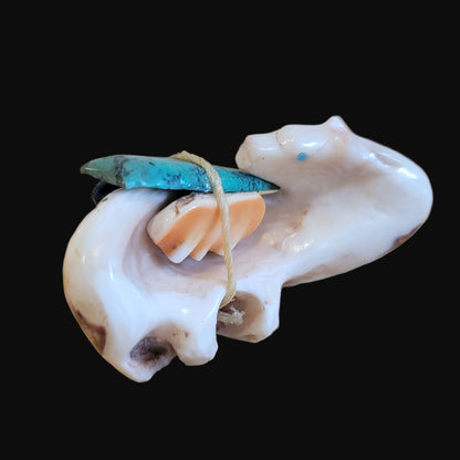 Looking Backwards Spiny Oyster Shell Medicine Bear w/Pack Zuni Fetish