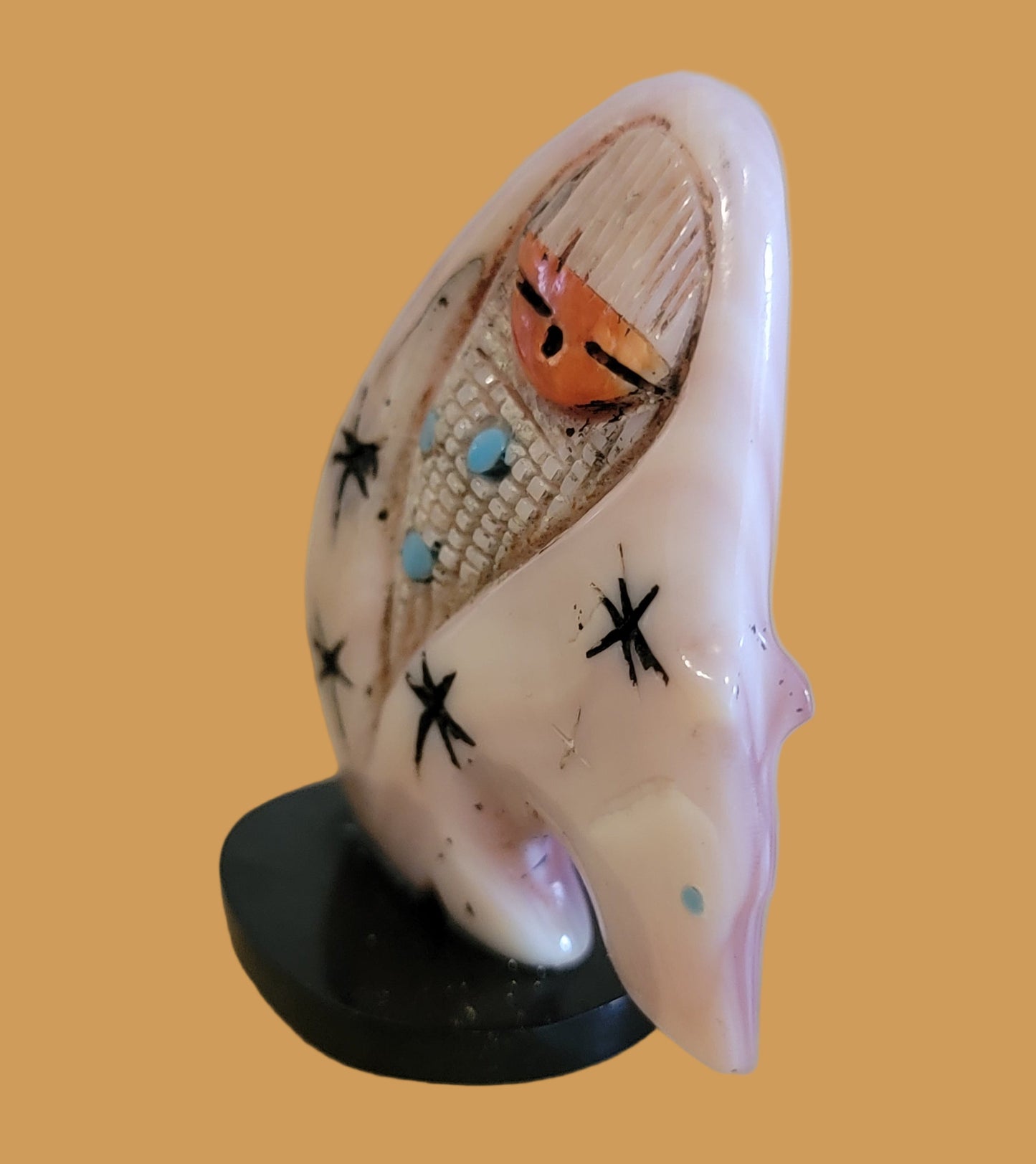 Elegant Pink Mussel Shell "Bearden" Bear/Maiden Zuni Fetish