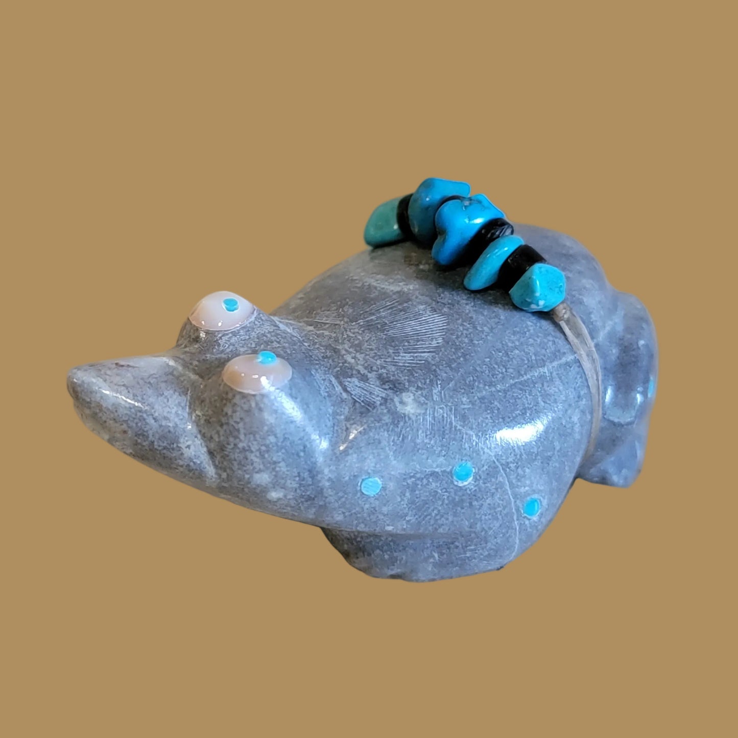 Bug Eyed Frog w/ Great Offering Zuni Fetish