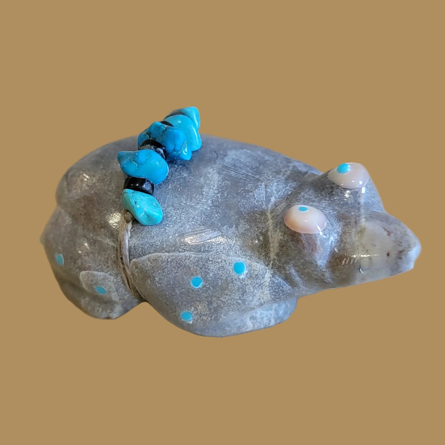 Bug Eyed Frog w/ Great Offering Zuni Fetish