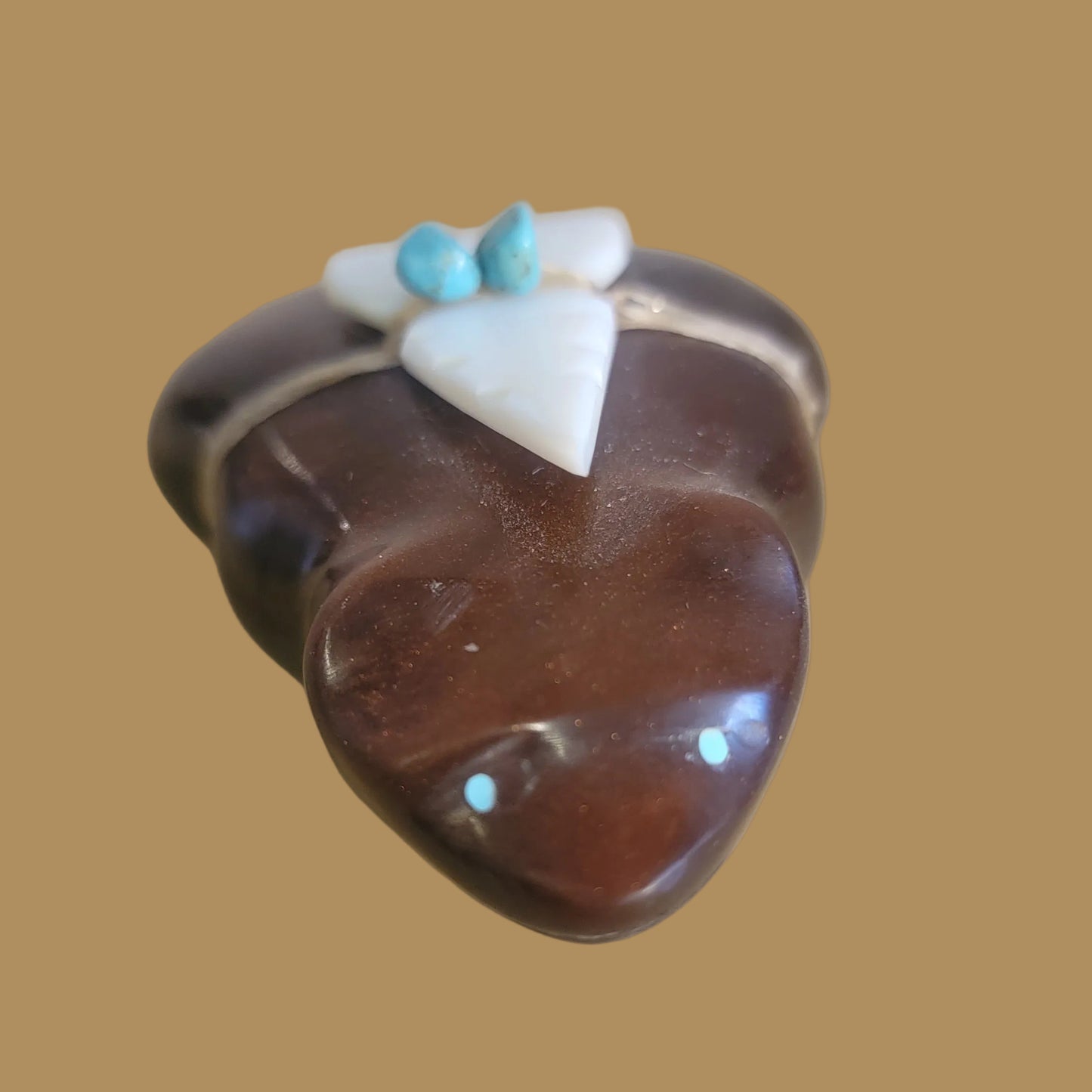 Golden Bowlerite Badger Zuni Fetish