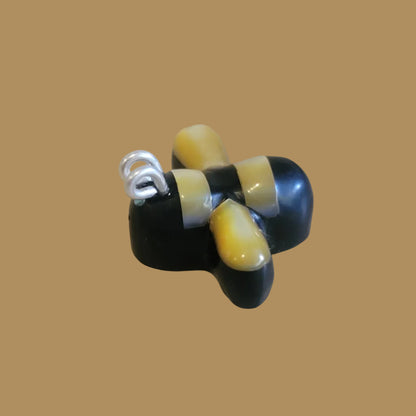 Beautiful Gold Lip w/Jet Zuni Fetish Bumblebee