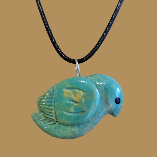 Beautiful Campo Frio Turquoise Zuni Fetish  Messenger Bird Pendant/Necklace